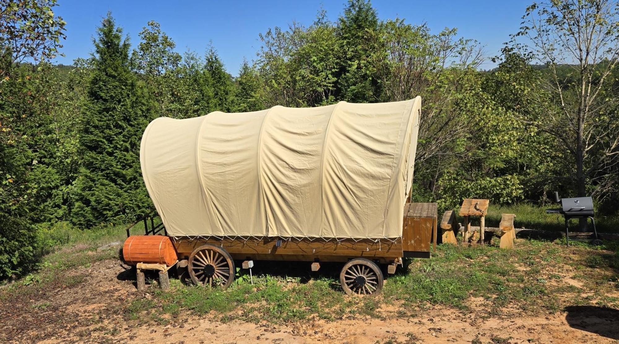 Covered Wagons Hill Camp - Wagon 4